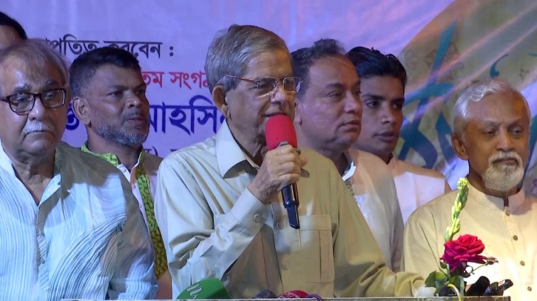 বিএনপি চেয়ারপারসন খালেদা জিয়া মৃত্যুর সঙ্গে লড়ছেন-ফখরুল 